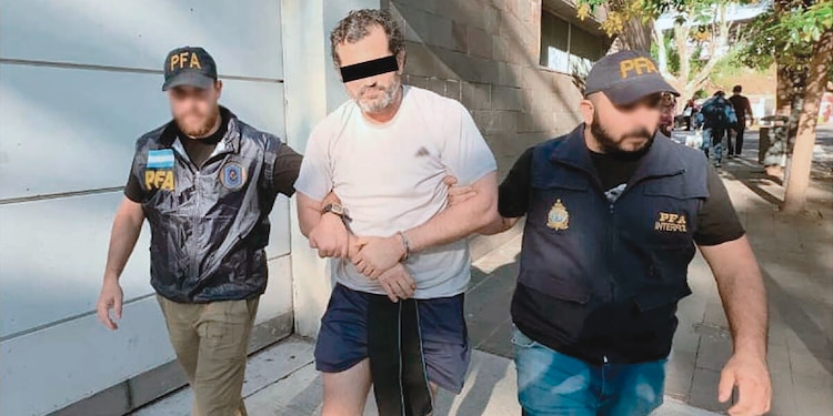 FERNANDO FARÍAS, tras ser detenido en Buenos Aires, Argentina, el pasado 23 de abril.