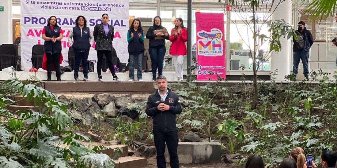 El alcalde en Miguel Hidalgo, Maurico Tabe.