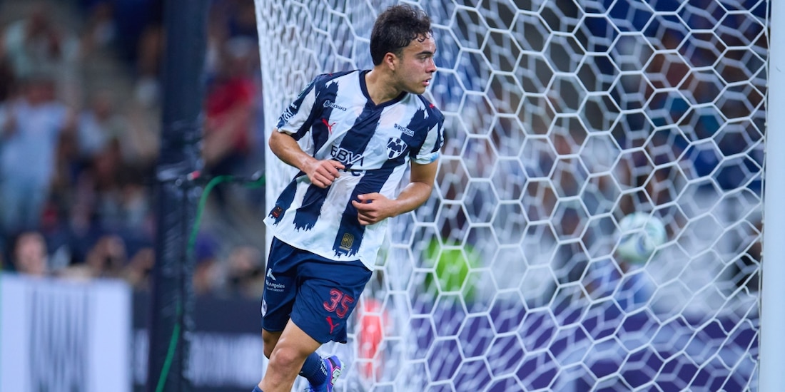 Iker Fimbres, del Monterrey, tras anotar su gol ante el Xelajú en la Concacaf Champions Cup