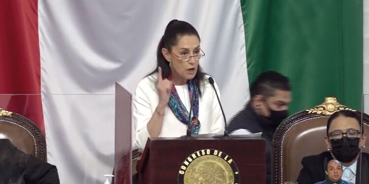 La Jefa de Gobierno en el Congreso de CDMX.