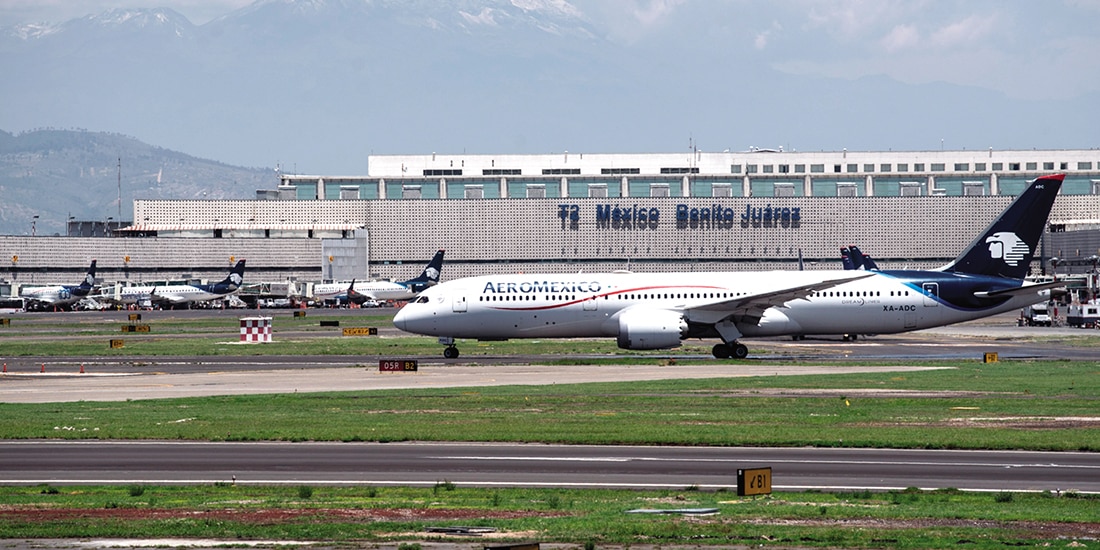 Aeronave perteneciente a la flotilla de Aeroméxico, en el AICM.