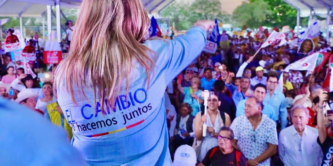 Lucy Meza presenta su "Plan Emiliano Zapata" en Ayala, respaldada por ejidatarios locales.