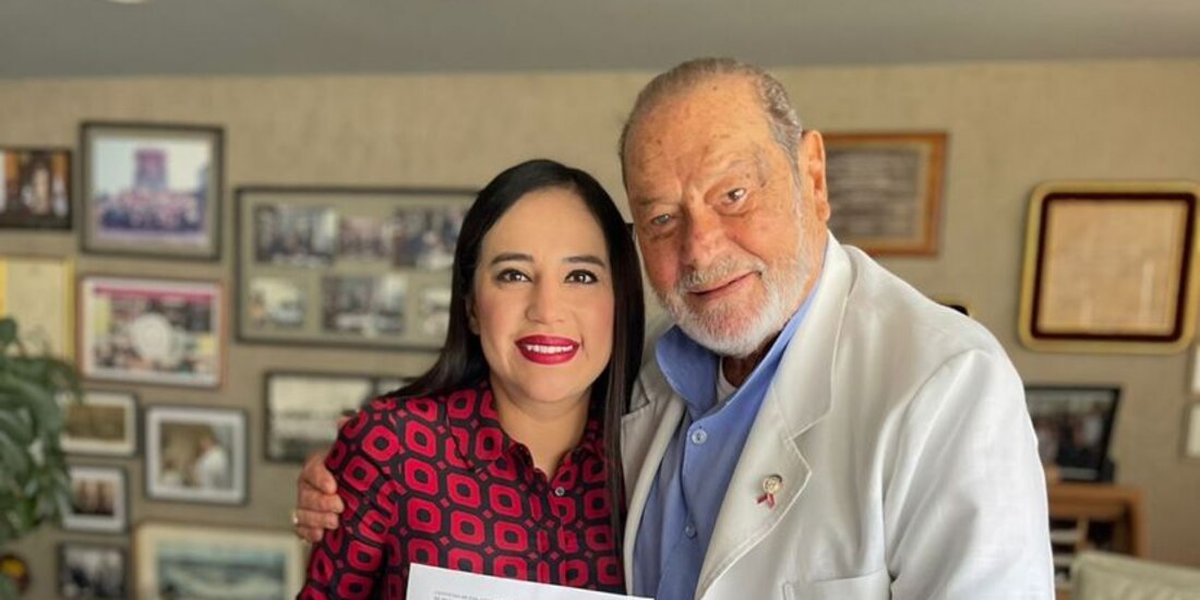 (Izq. a der.) Sandra Cuevas y Fernando Guisa Hohenstein, presidente de la FUCAM.