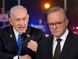 Benjamin Netanyahu (izq.) acusa al primer ministro australiano (der.) de alentar antisemitismo con su apoyo a estado palestino.