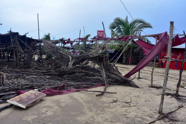 Afectaciones causadas por el huracán Erick en zonas rurales y urbanas.