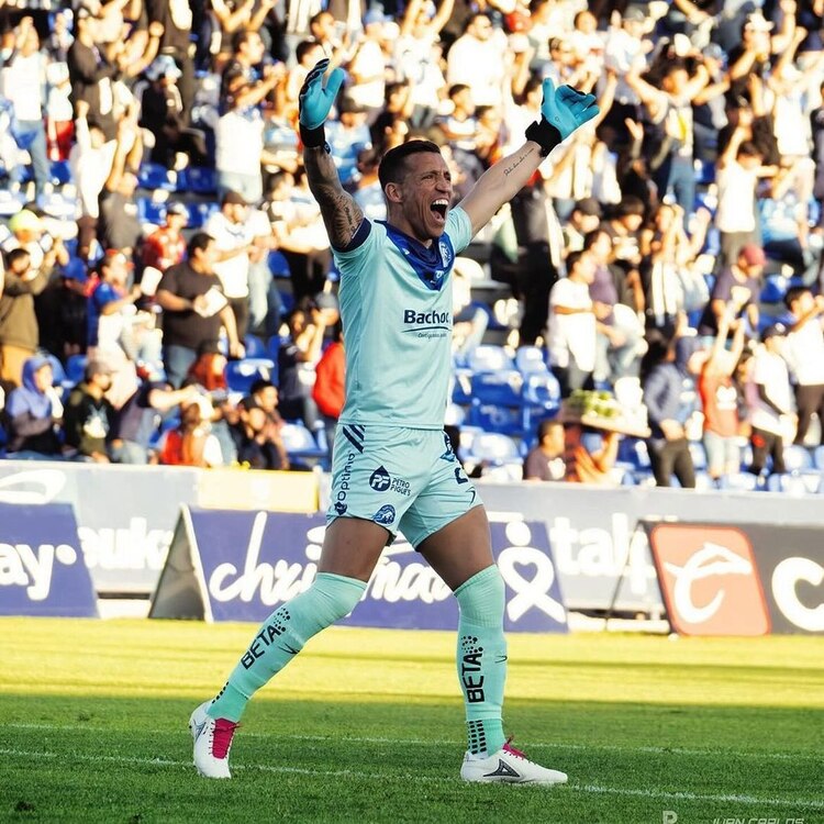 Nicolás Vikonis en el Celaya de México