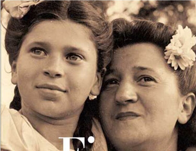 Gornick con su madre, en la edición estadunidense de Apegos feroces.