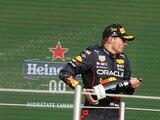 Max Verstappen celebra su histórica victoria en el Gran Premio de México de F1.