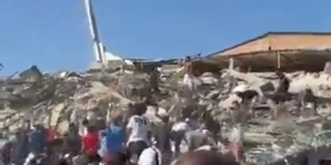Aspecto de un edificio colapsado en Colombia.