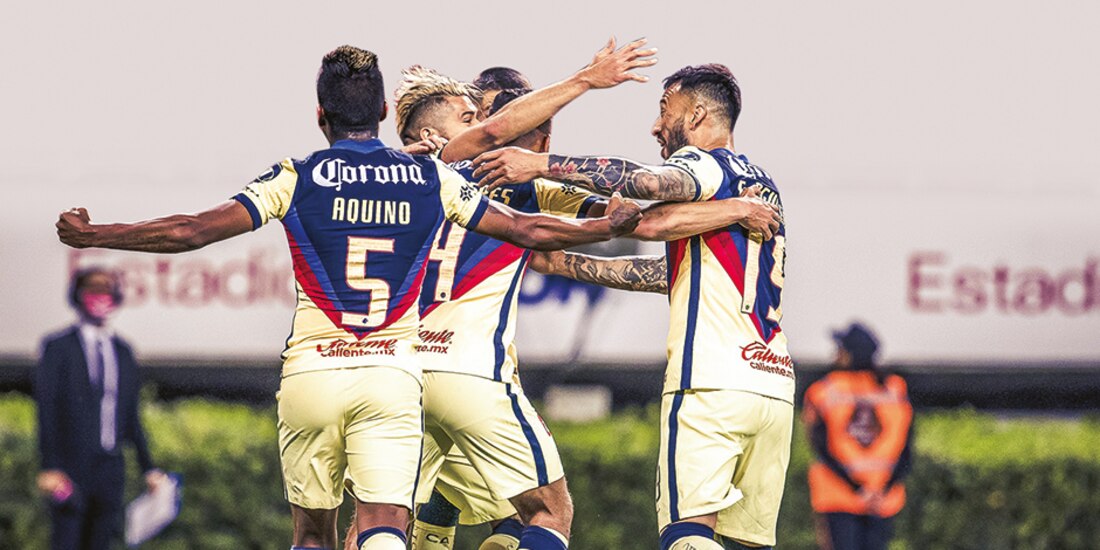 Jugadores azulcremas celebran un gol en el torneo.