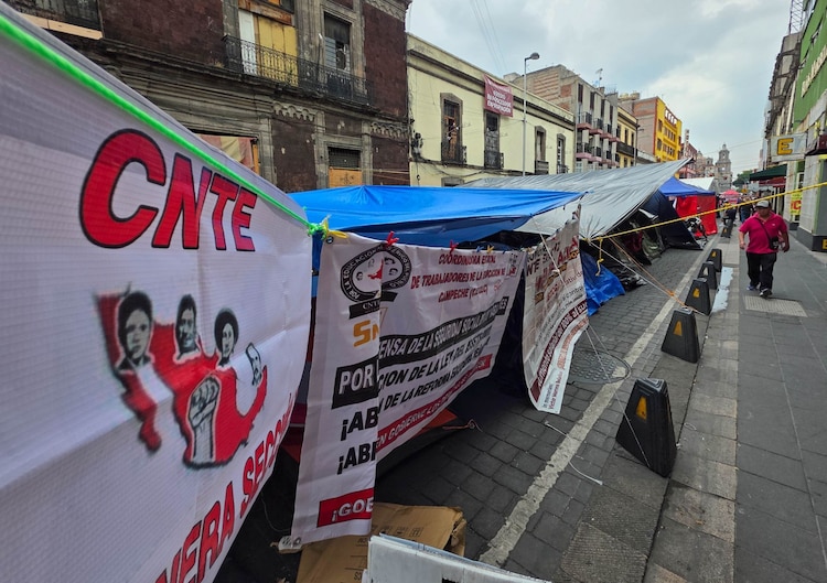 Campamento de la CNTE.