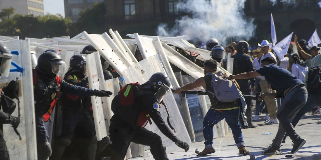 Morena acusa al PRI de contratar grupos de choque para marcha de la Generación Z