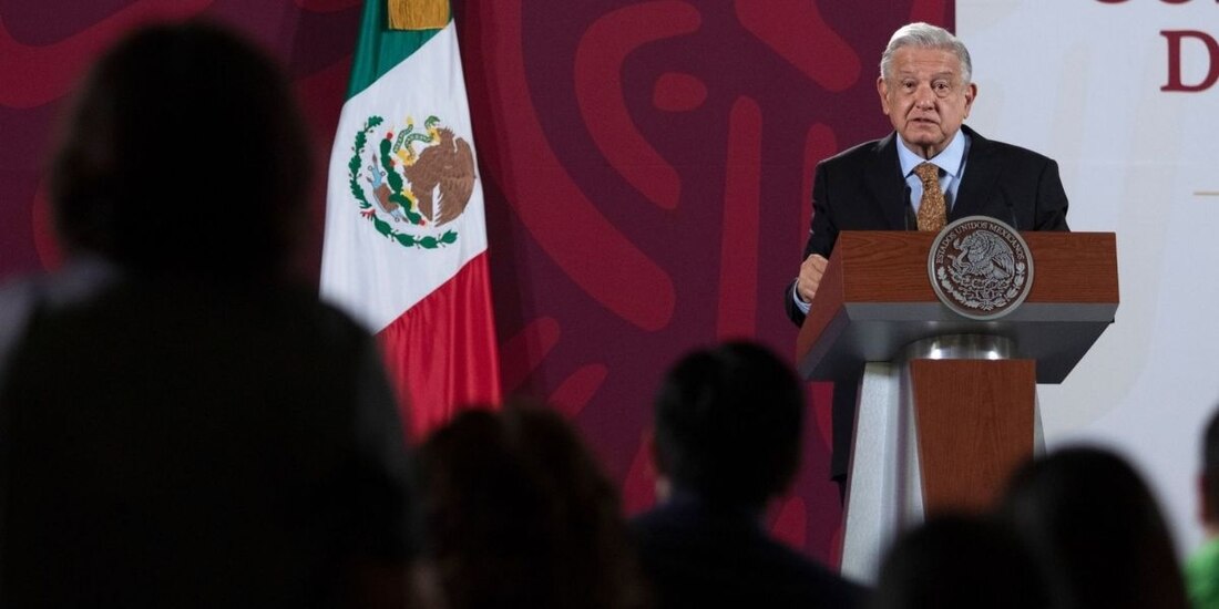 AMLO durante su conferencia de prensa matutina también conocida como la mañanera.