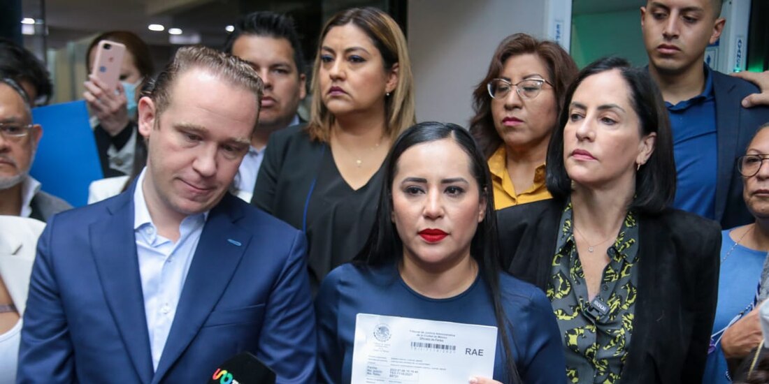 Los alcaldes Sandra Cuevas, de Cuauhtémoc; Lía Limón, de AO; Alfa González, de Tlalpan, y Santiago Taboada, de BJ, ayer, afuera del TJA.