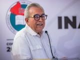 El Gobernador Rubén Rocha Moya supervisa la nueva infraestructura vial en la primaria STASE.
