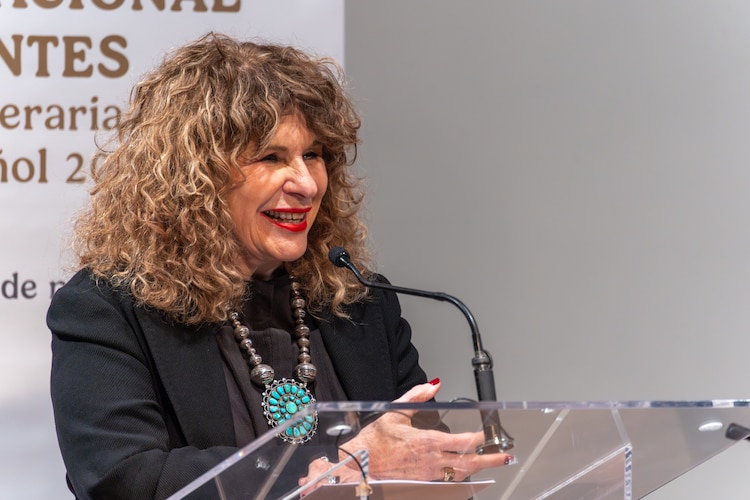 Gioconda Belli recuerda su exilio por la dictadura somocista.