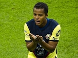 Giovani dos Santos durante un partido con el América en la Liga MX.