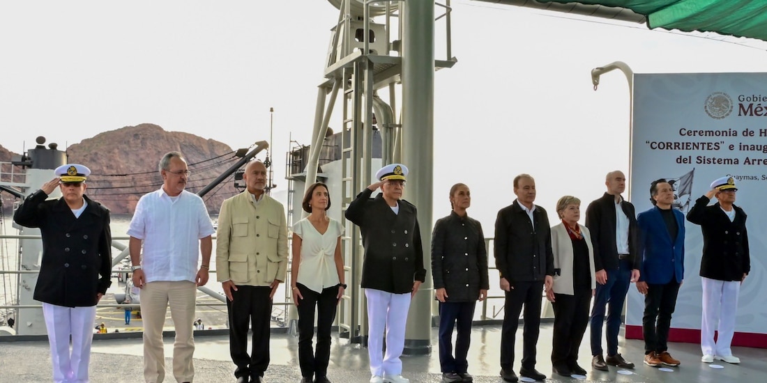 La presidenta Claudia Sheinbaum encabezó la presentación del plan integral de modernización del Puerto de Guaymas, acompañada por autoridades federales y estatales.
