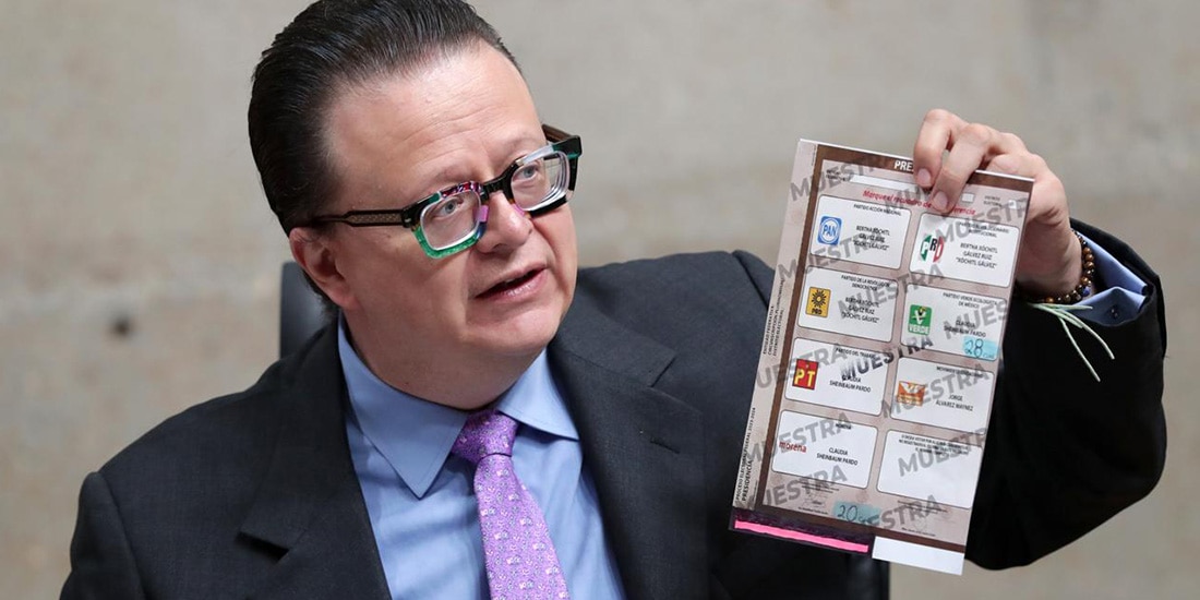 El magistrado Felipe de la Mata, ayer, en sesión ordinaria del TEPJF.