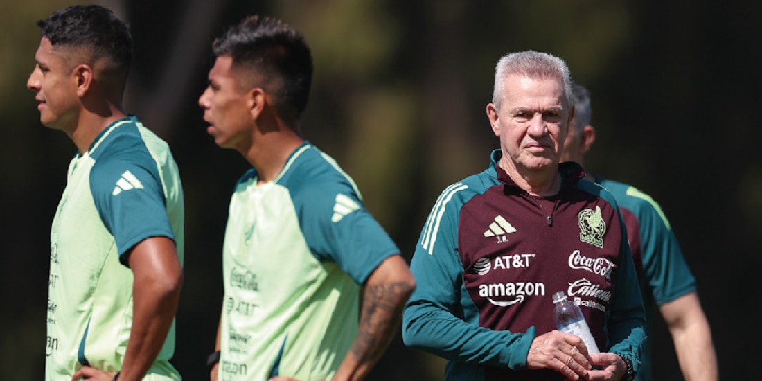 El vasco observa el entrenamiento de la selección el pasado 20 de marzo