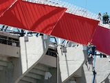 Trabajadores en labores de remodelación del Estadio Azteca, el 25 de mazo.