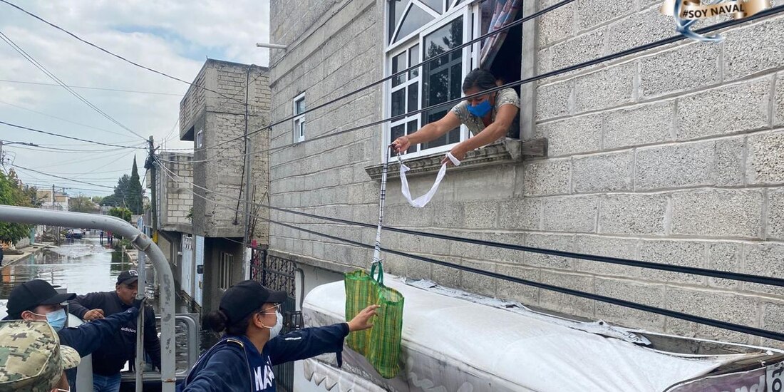 Entrega Marina en Chalco agua, medicamentos...