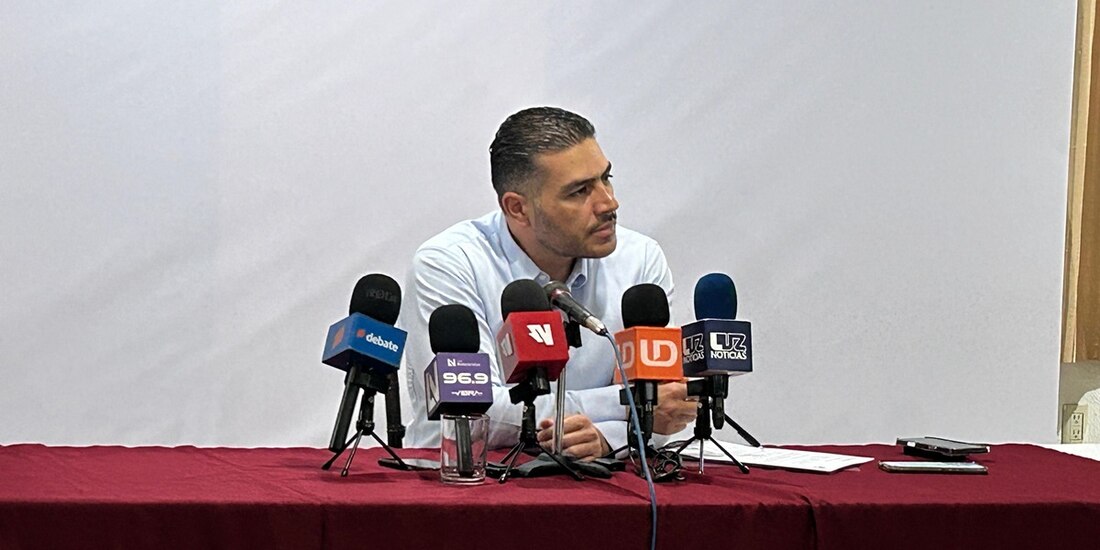 El secretario de Seguridad y Protección Ciudadana, Omar García Harfuch, en conferencia de prensa, ayer.