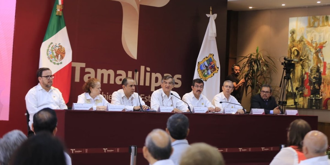 Américo Villarreal instala fideicomiso de la UAT para becas e infraestructura.