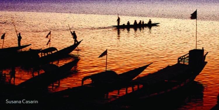 Puerto de Mopti es otra de las fotografías.