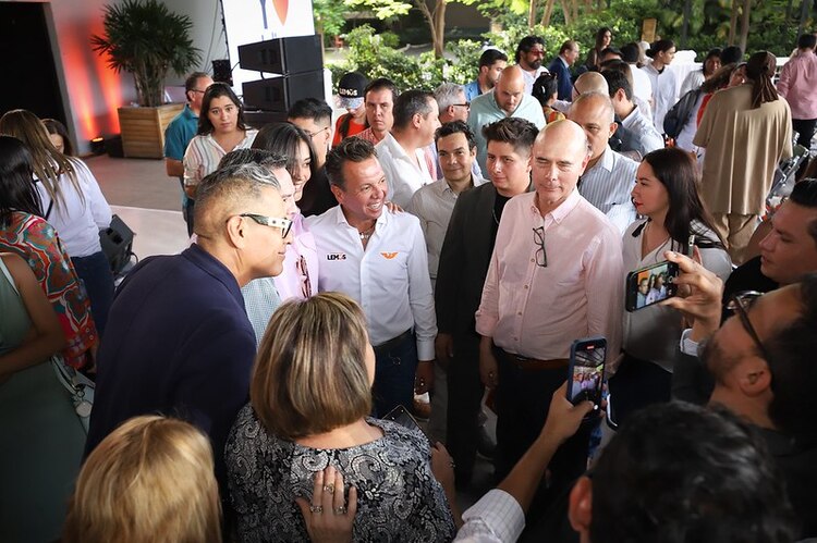 Pablo Lemus se compromete con la cultura.