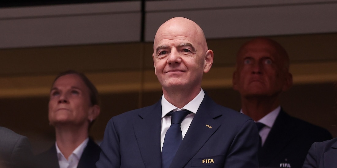 Gianni Infantino lamentó la muerte de cuatro personas en los festejos del triunfo de México sobre Ecuador.