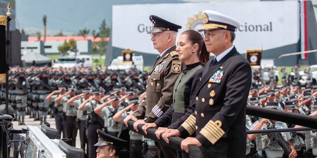 Claudia Sheinbaum, Ricardo Trevilla (izq.) y Raymundo Pedro Morales, ayer.