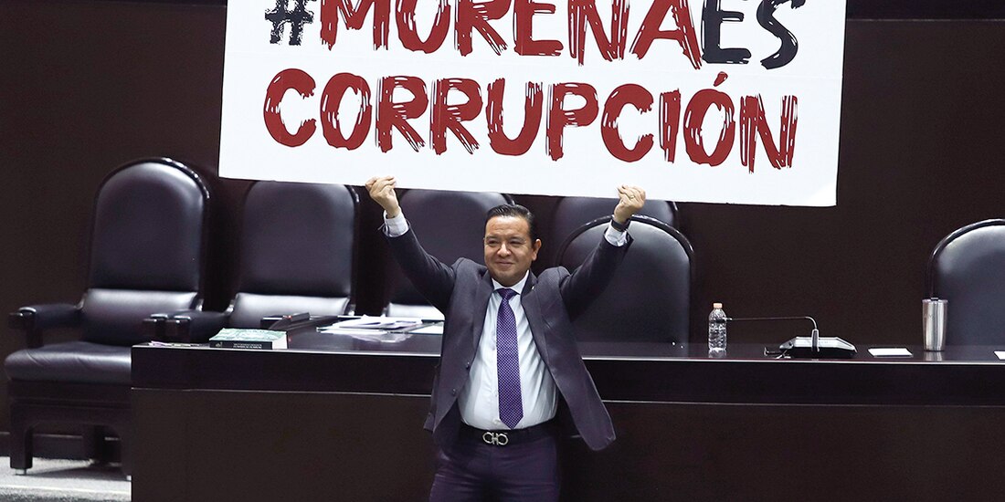 El diputado federal Héctor Téllez, en sesión del 1 de abril pasado.