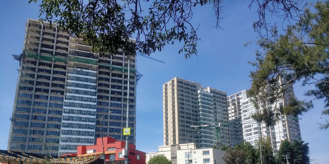 Autoridades de la Ciudad de México refuerzan medidas contra la construcción ilegal.