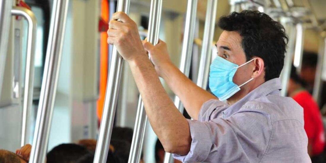 El uso del cubrebocas en el transporte público se volvió una práctica común desde el inicio dela pandemia por COVID-19