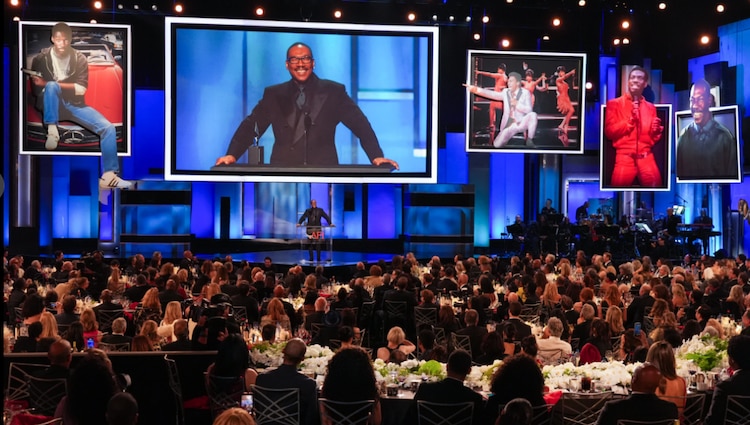 Eddie Murphy recibe el premio a la trayectoria del AFI, este sábado 19 de abril, en Los Ángeles