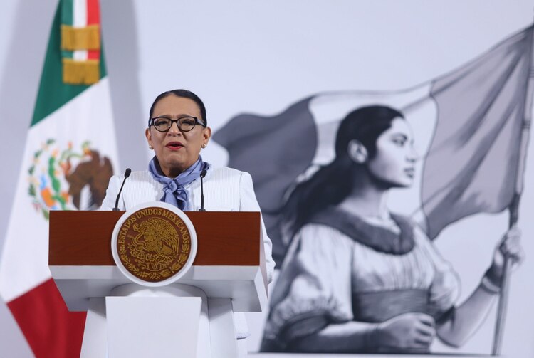 La secretaria de Gobernación, Rosa Icela Rodríguez, ayer, en conferencia.