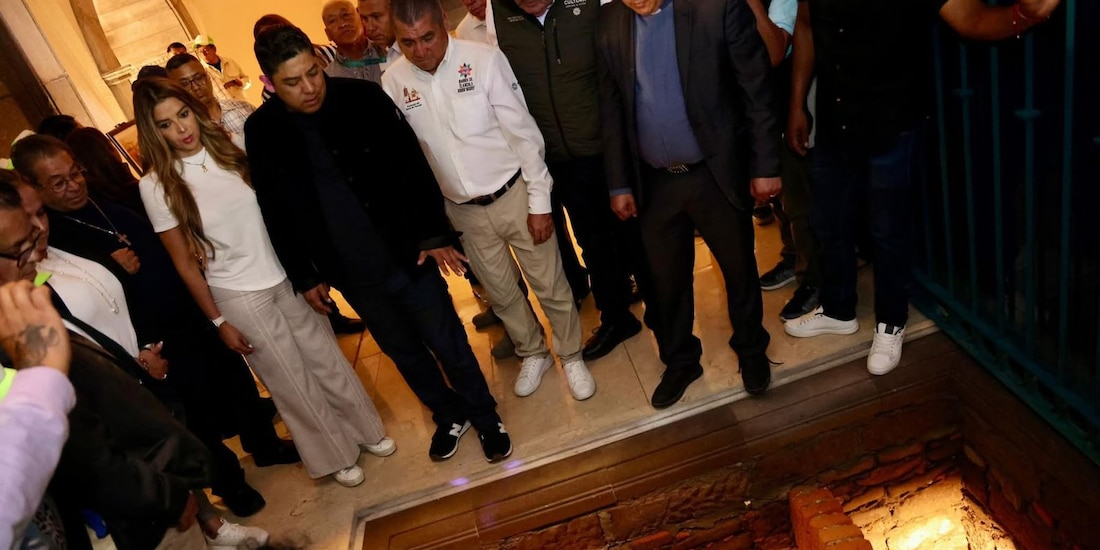 El gobernador Ricardo Gallardo Cardona visita el recién descubierto puente en el Barrio Mágico de Tlaxcala.