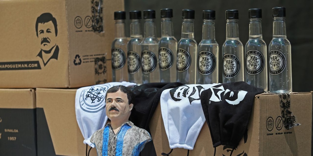 A causa de la cuarentena que se vive por la contingencia sanitaria por el Covid-19, Alejandrina Guzmán, hija del narcotraficante Joaquín El Chapo Guzmán, reparte despensas..