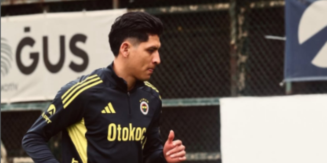 Edson Álvarez fue castigado por el Fenerbahce en el cierre de la temporada en Turquía.