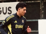 Edson Álvarez fue castigado por el Fenerbahce en el cierre de la temporada en Turquía.