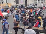 Marcha de integrantes de la CNTE este lunes.