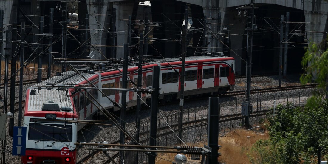 La candidata Delfina Gómez destacó que impulsará la conclusión del Tren Interurbano y del Suburbano.