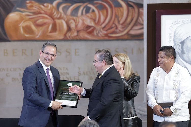 SCJN inaugura exposición de Antonio González Orozco.