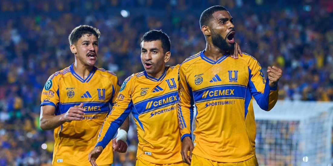 Jugadores de Tigres celebran uno de los goles ante Seattle Sounders en la Concacaf Champions Cup