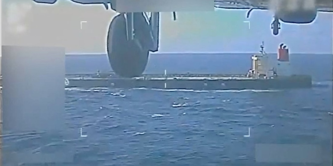 Así fue el momento en el que fuerzas estadounidenses se apoderaron de un buque petrolero de Venezuela.