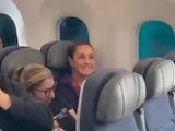 Claudia Sheinbaum viaja en vuelo comercial de vuelta a Ciudad de México.