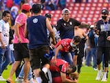 Violencia en el partido Querétaro contra Atlas.