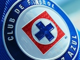 El escudo del Cruz Azul en una de las playeras