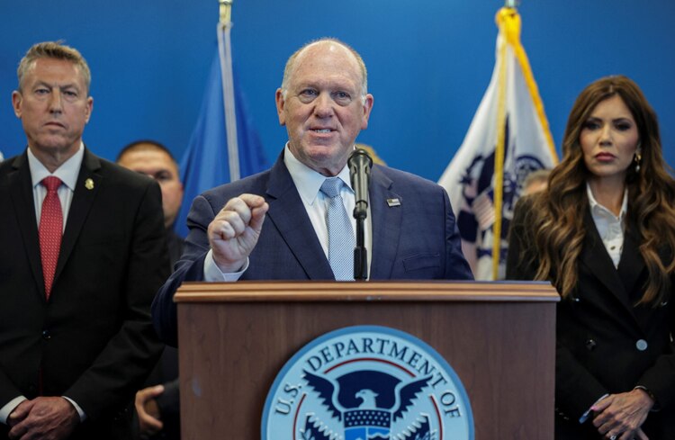 Tom Homan, durante una conferencia de prensa en la ciudad de Nueva York, EU, ayer.